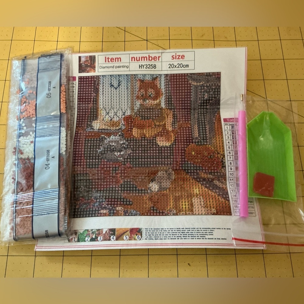 Diamond Painting Kit with fox and raccoon Design - Picture 1 of 2